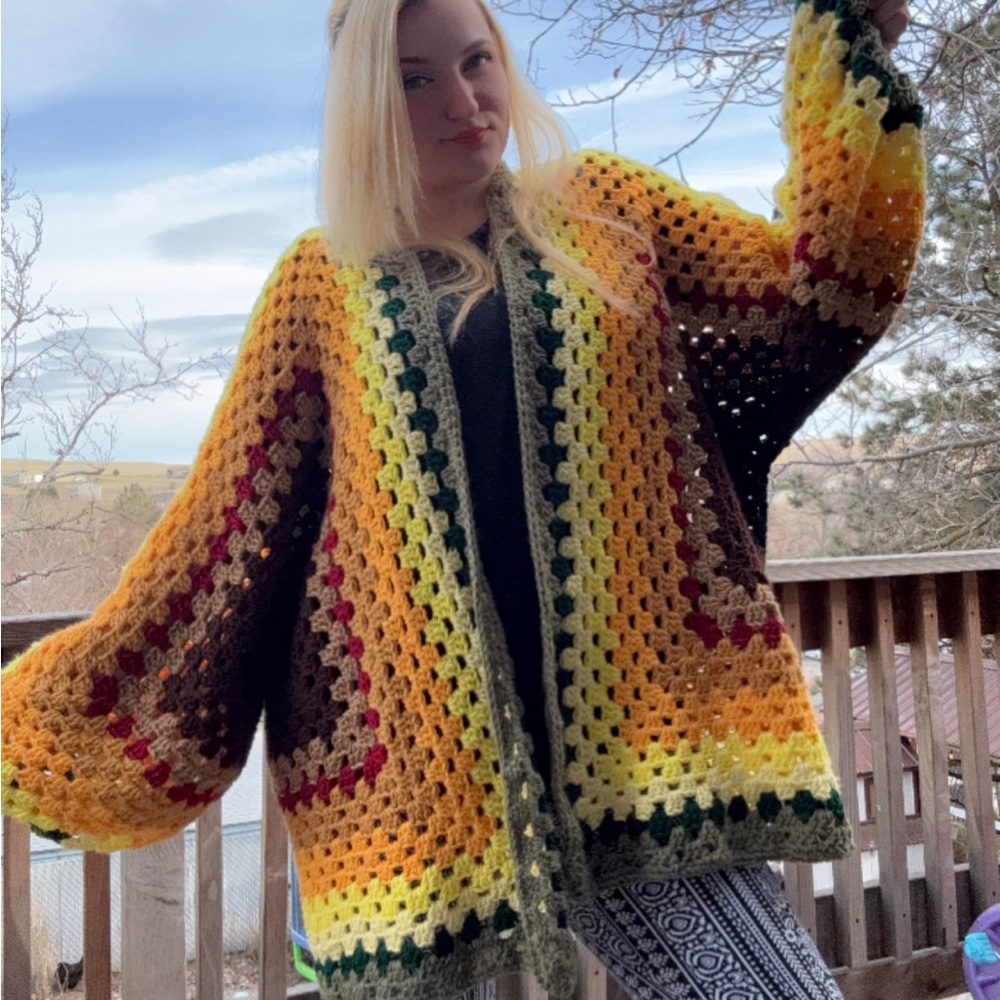 Handmade Sunflower Haxi-Cardigan | Crochet